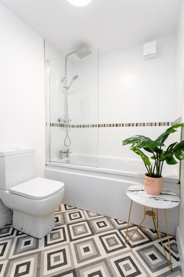 Fab 2Bedroom Apartment- Free Parking, 5Mins From City Centre, Portland Rd Ne2 1Dj Newcastle upon Tyne Bagian luar foto
